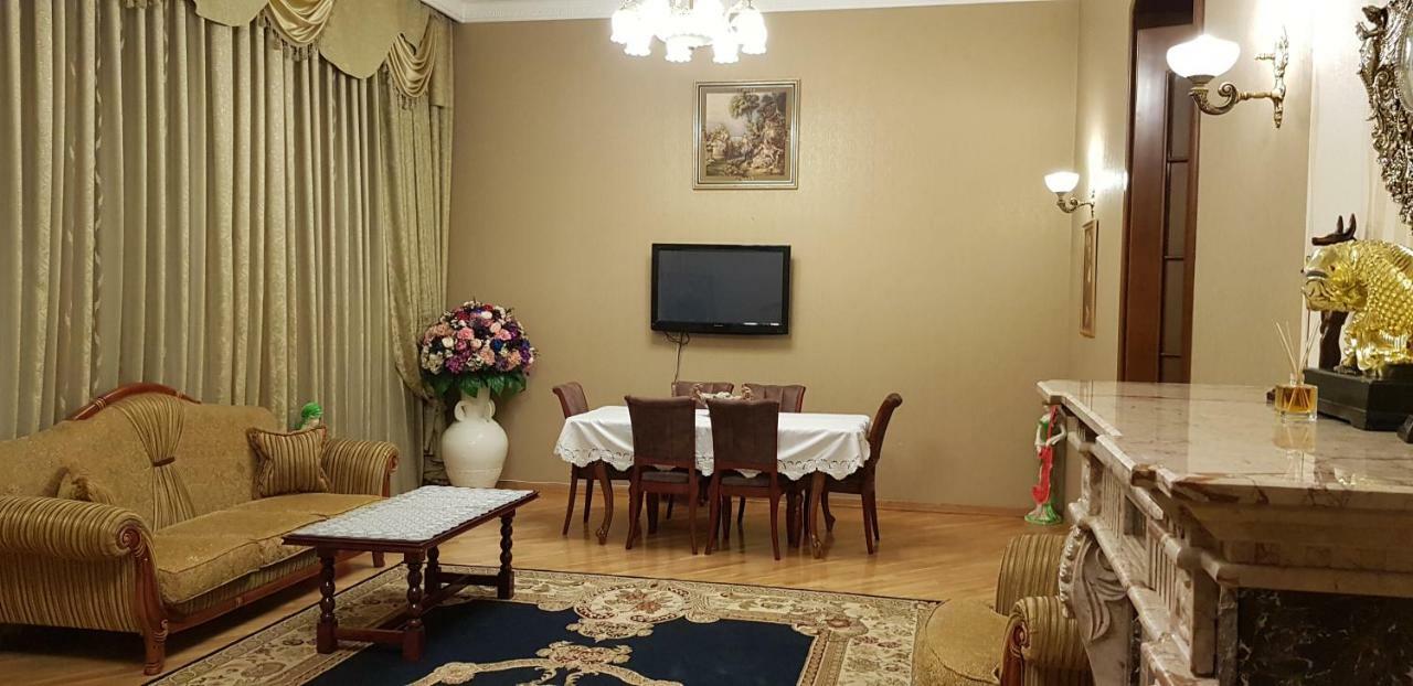 Gulluoglu Royal Suite Luxury Apartment Baku Bagian luar foto